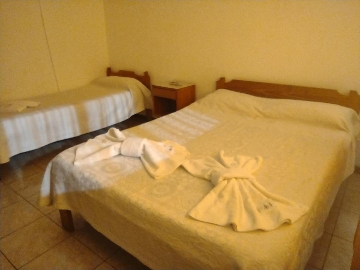 Alojamiento Curru Leuvu Bariloche Hotel Ngoại thất bức ảnh